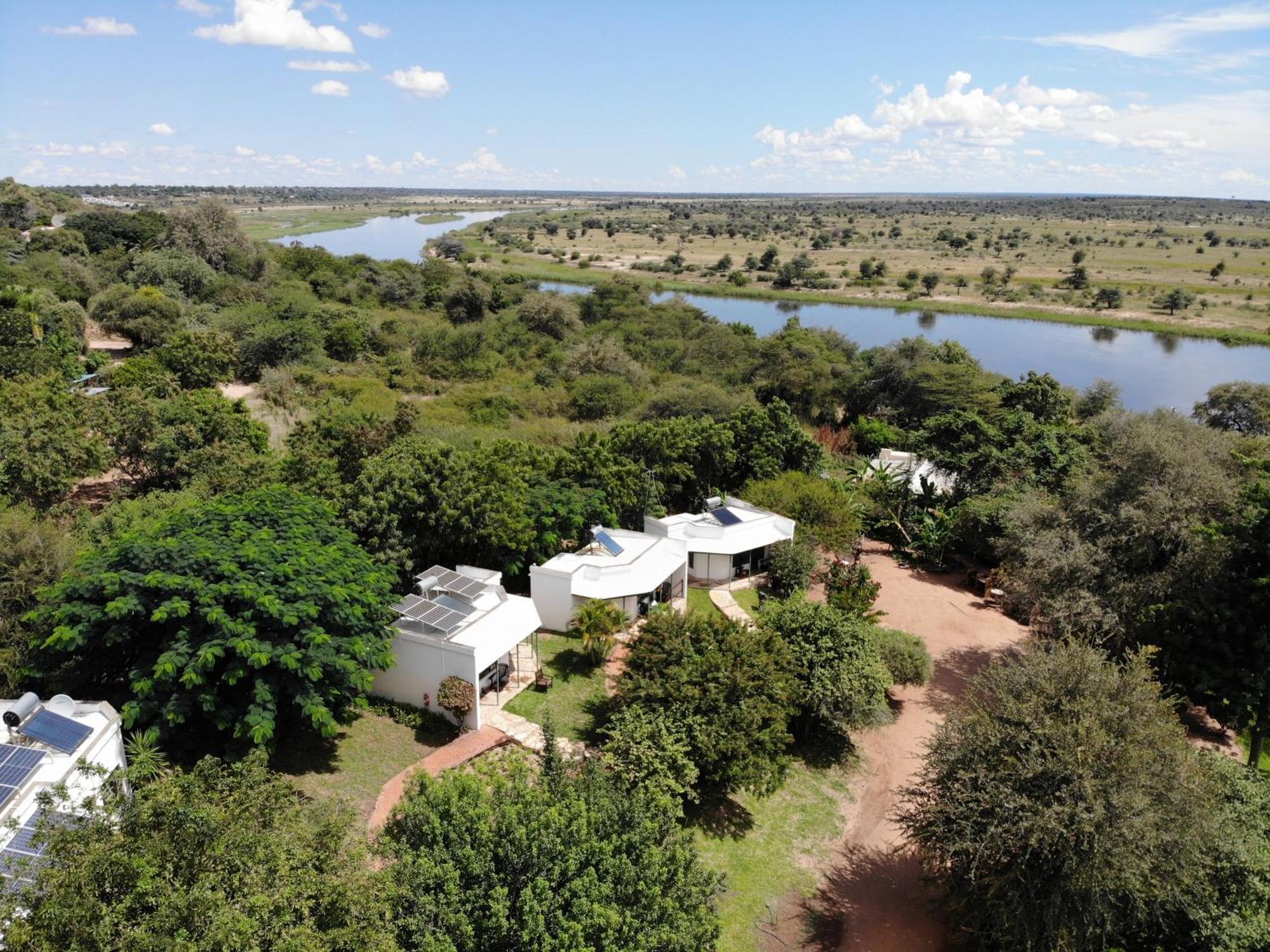 Tambuti Lodge ルンドゥ エクステリア 写真