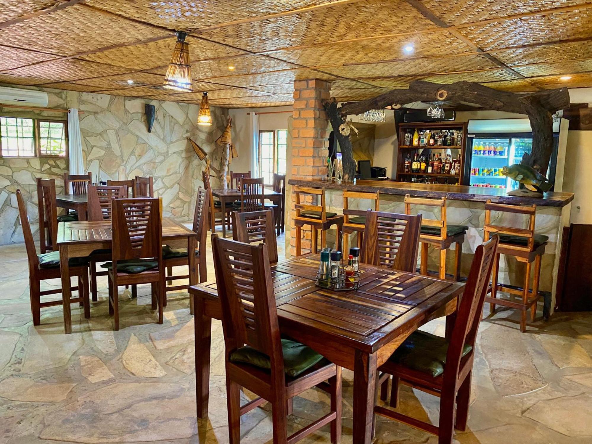 Tambuti Lodge ルンドゥ エクステリア 写真