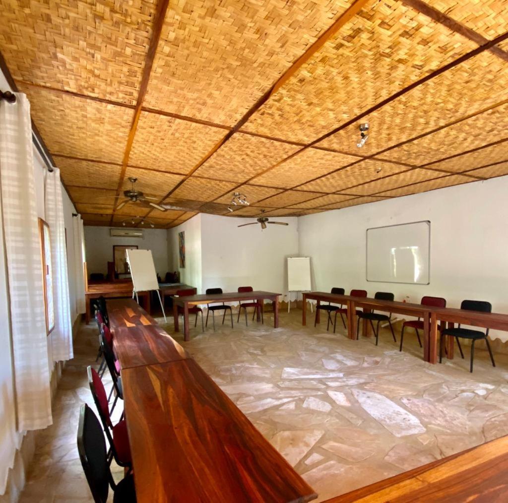 Tambuti Lodge ルンドゥ エクステリア 写真