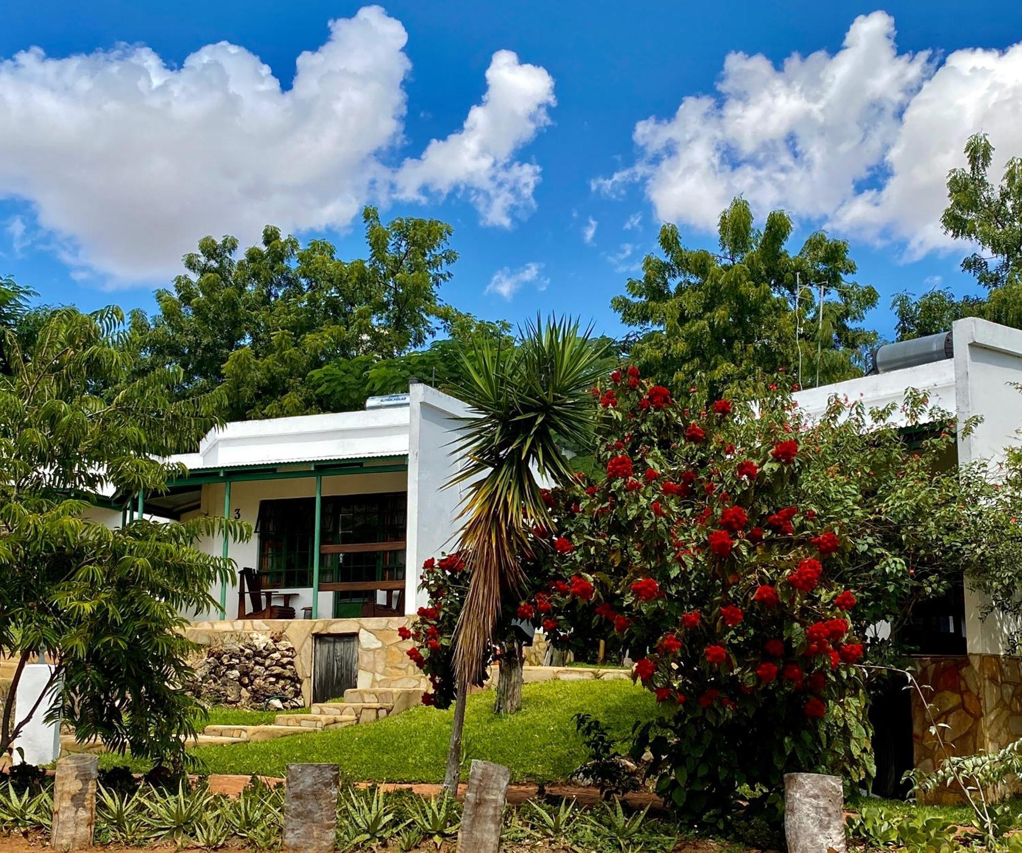 Tambuti Lodge ルンドゥ エクステリア 写真