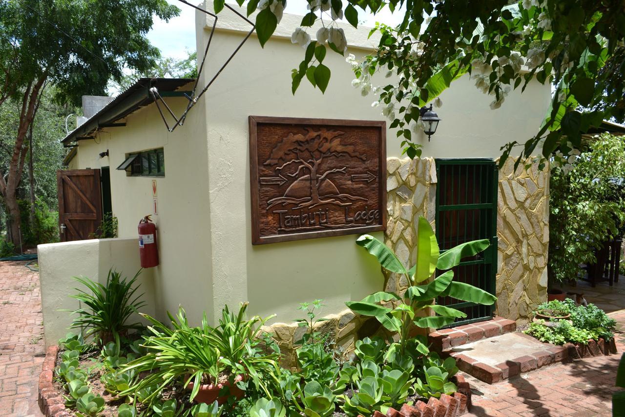 Tambuti Lodge ルンドゥ エクステリア 写真