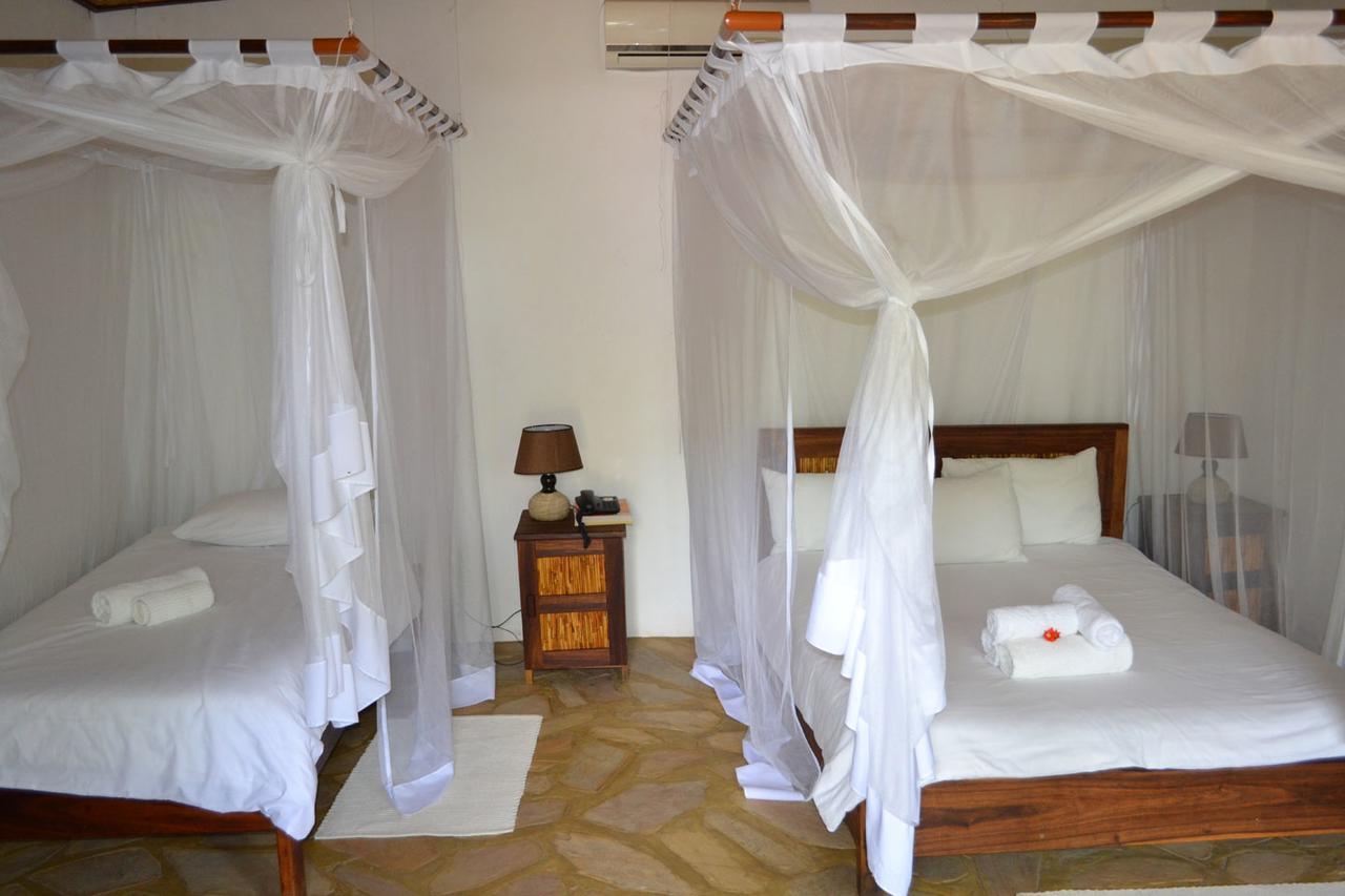 Tambuti Lodge ルンドゥ エクステリア 写真