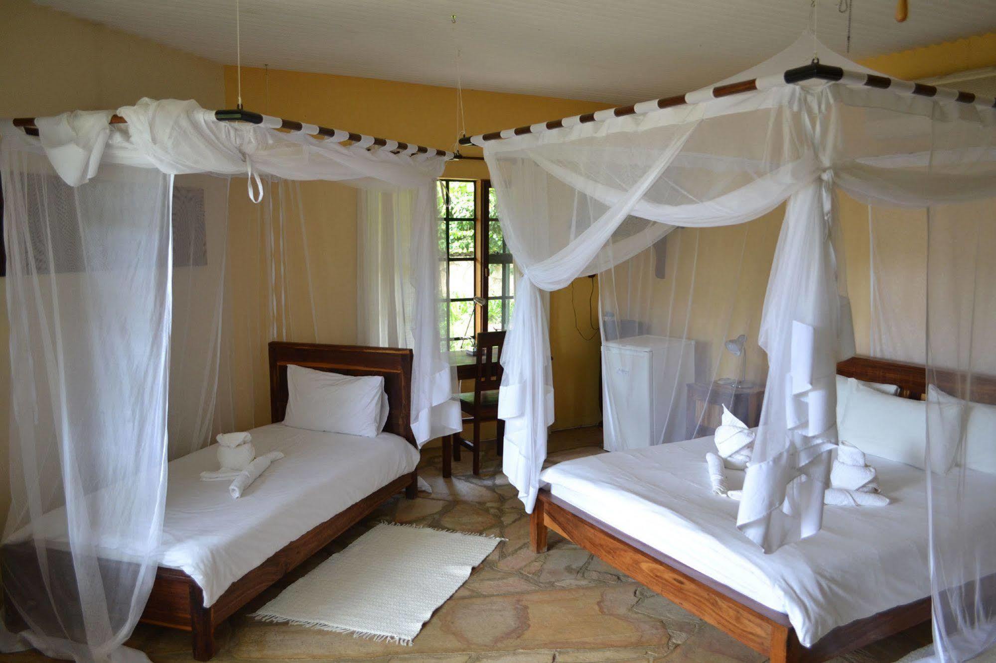 Tambuti Lodge ルンドゥ エクステリア 写真