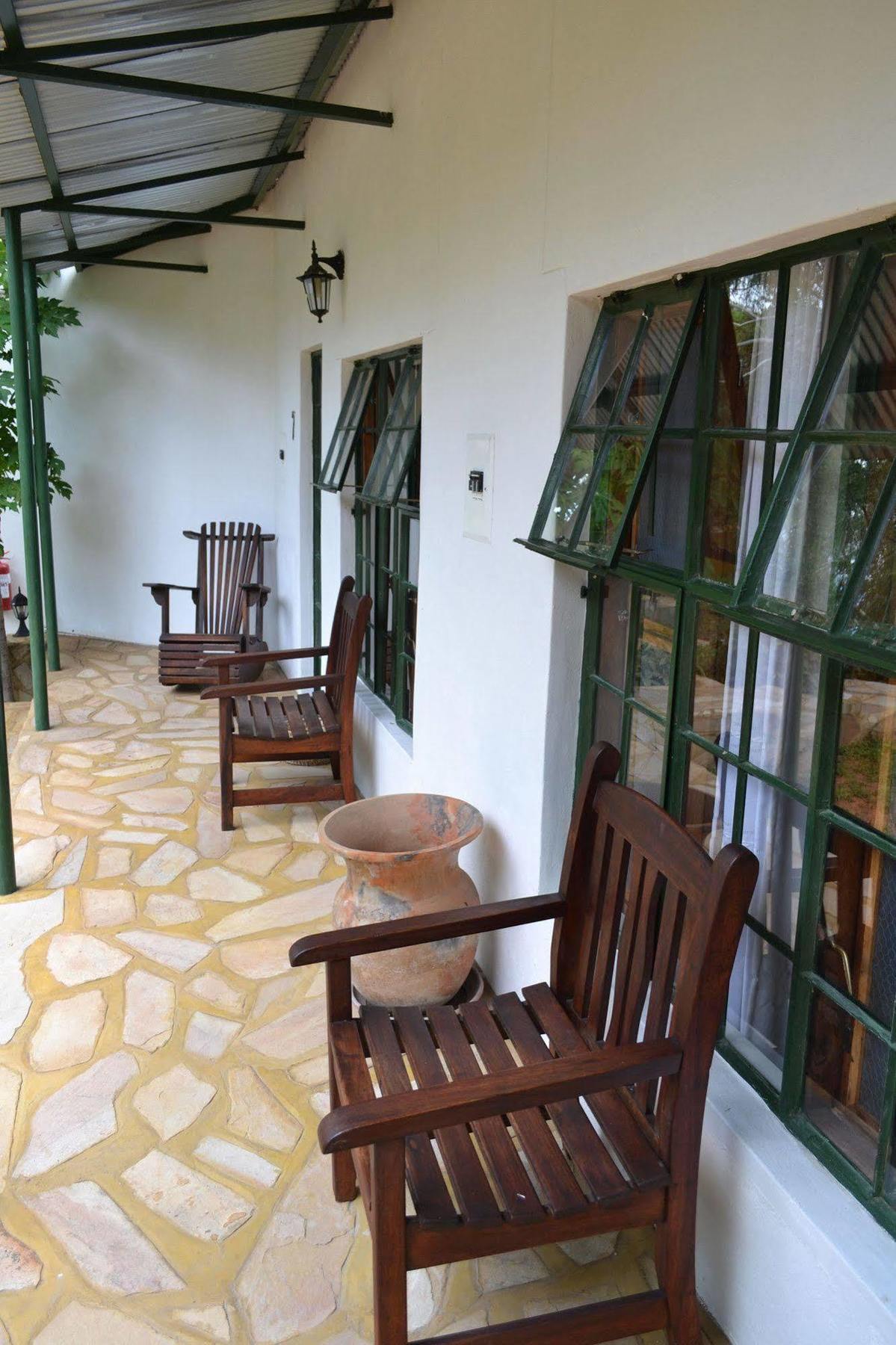 Tambuti Lodge ルンドゥ エクステリア 写真